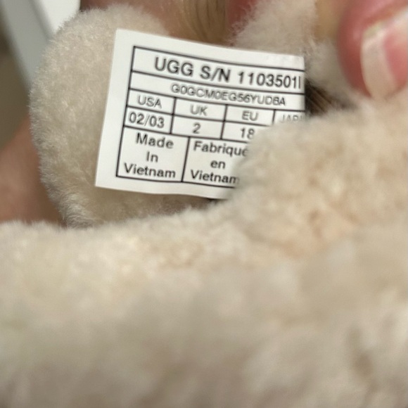 UGG BOOTIES size 2/3 USA - Picture 9 of 9